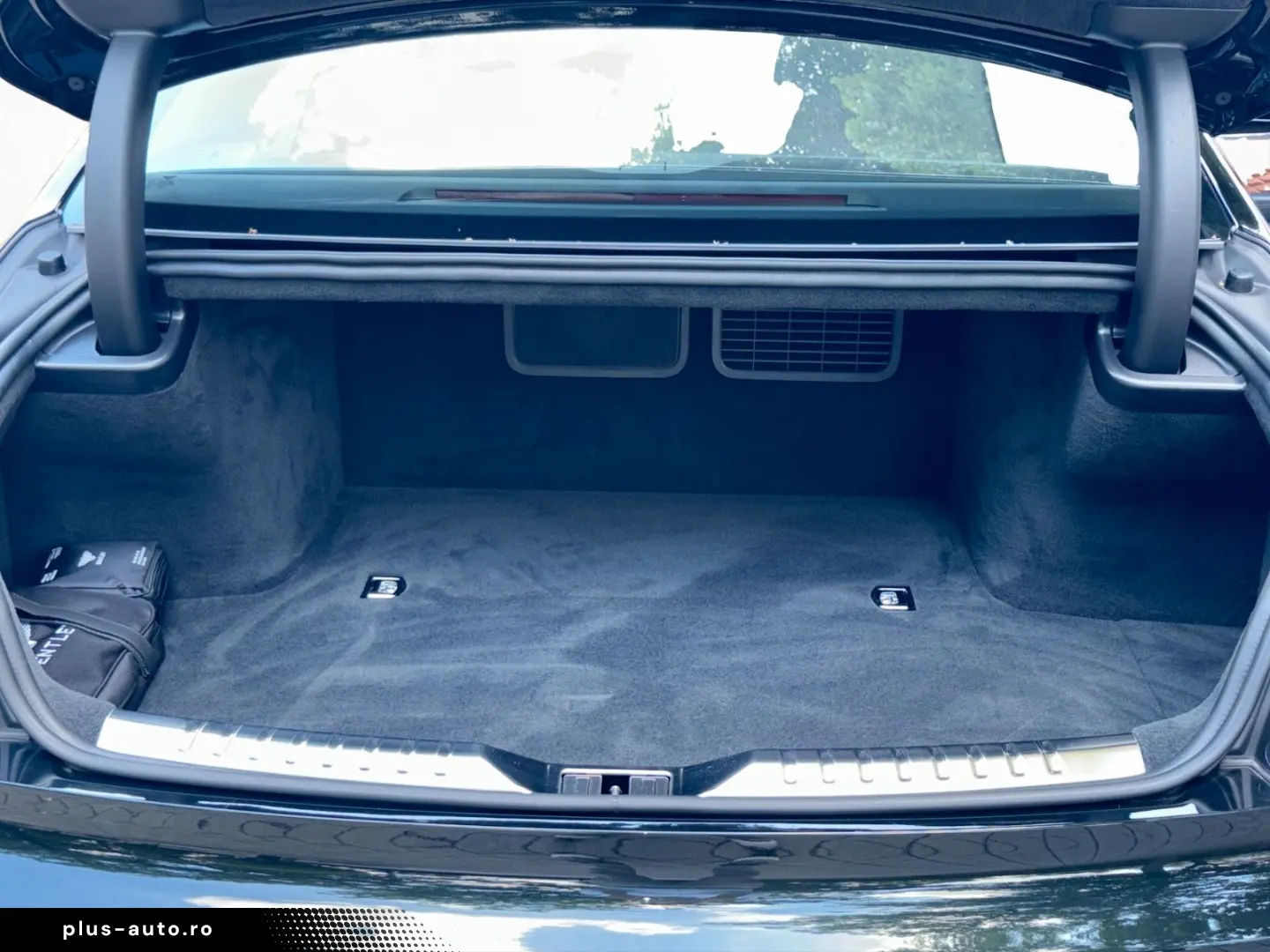 BENTLEY Flying Spur Azure
