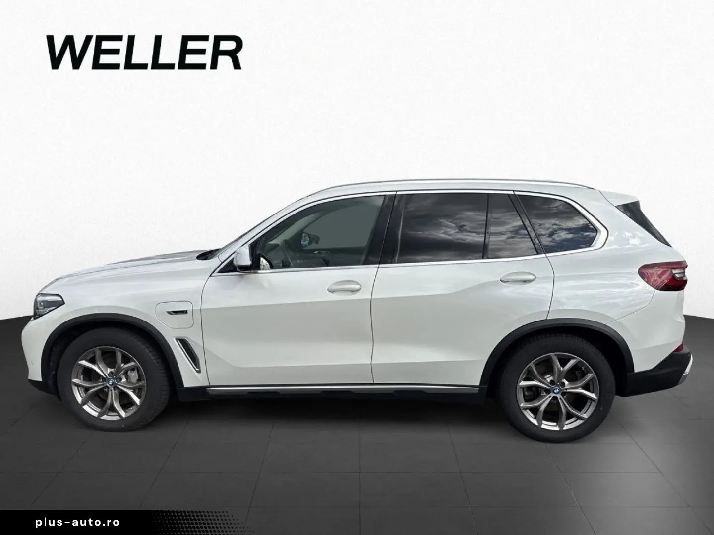 BMW X5 xD45e xLine DAProf 360  Pano AHK 2ACHS AdLED