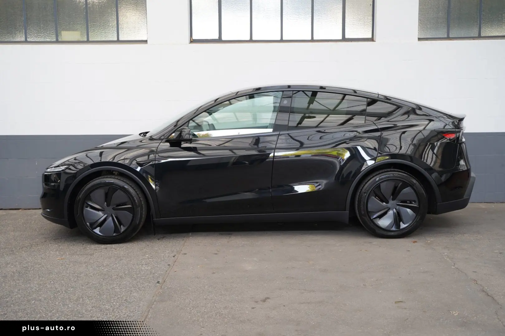 TESLA Model Y Hinterradantrieb Premium  Mwst. ausweisb