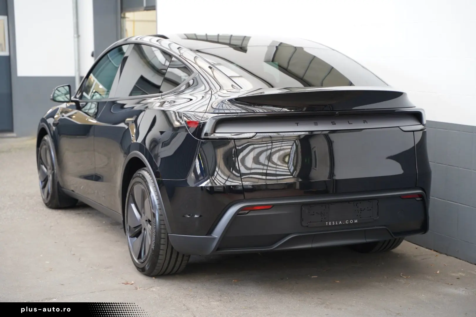 TESLA Model Y Hinterradantrieb Premium  Mwst. ausweisb