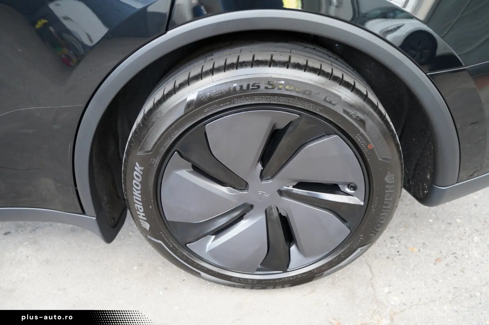 TESLA Model Y Hinterradantrieb Premium  Mwst. ausweisb
