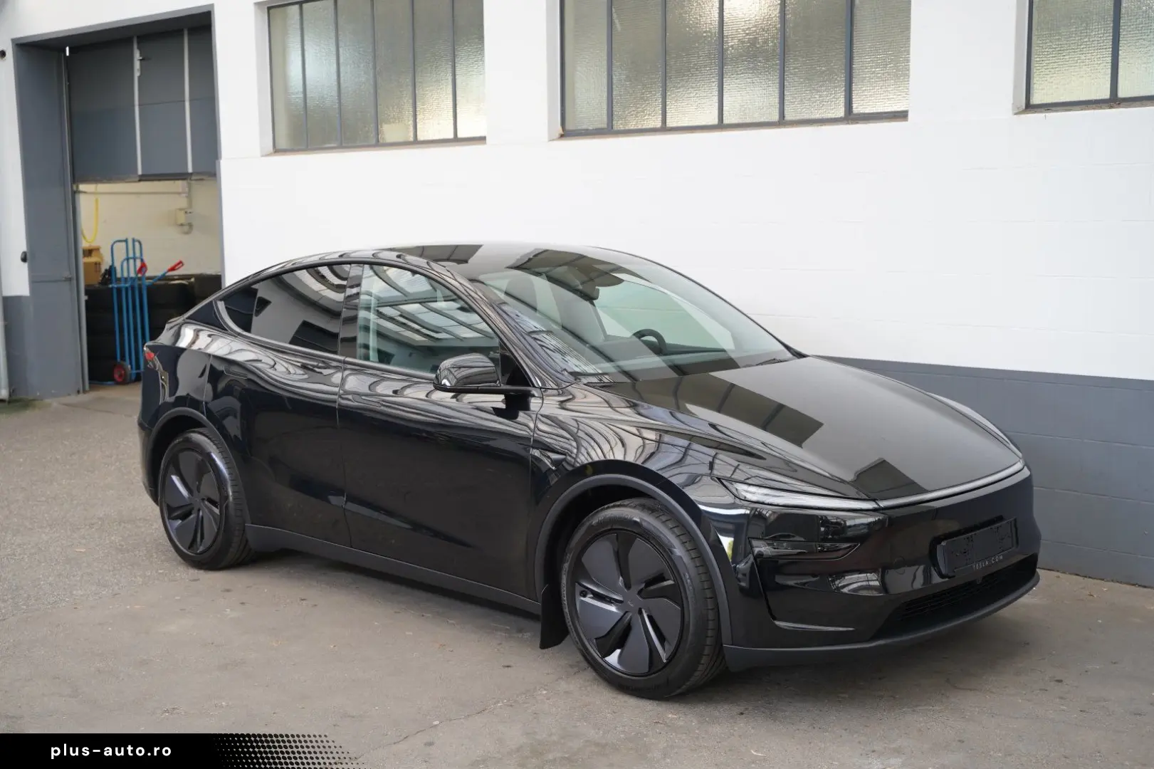 TESLA Model Y Hinterradantrieb Premium  Mwst. ausweisb