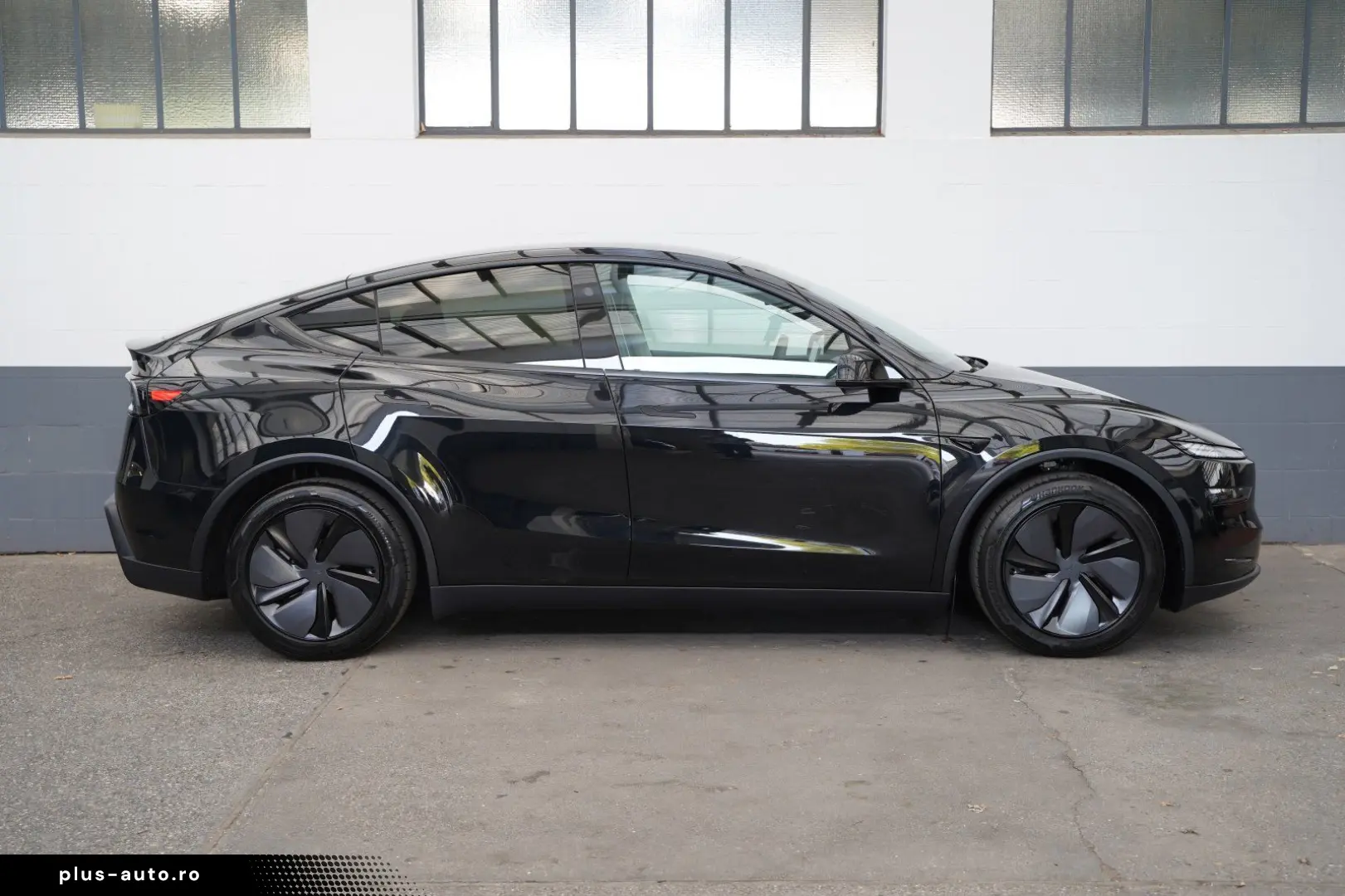 TESLA Model Y Hinterradantrieb Premium  Mwst. ausweisb