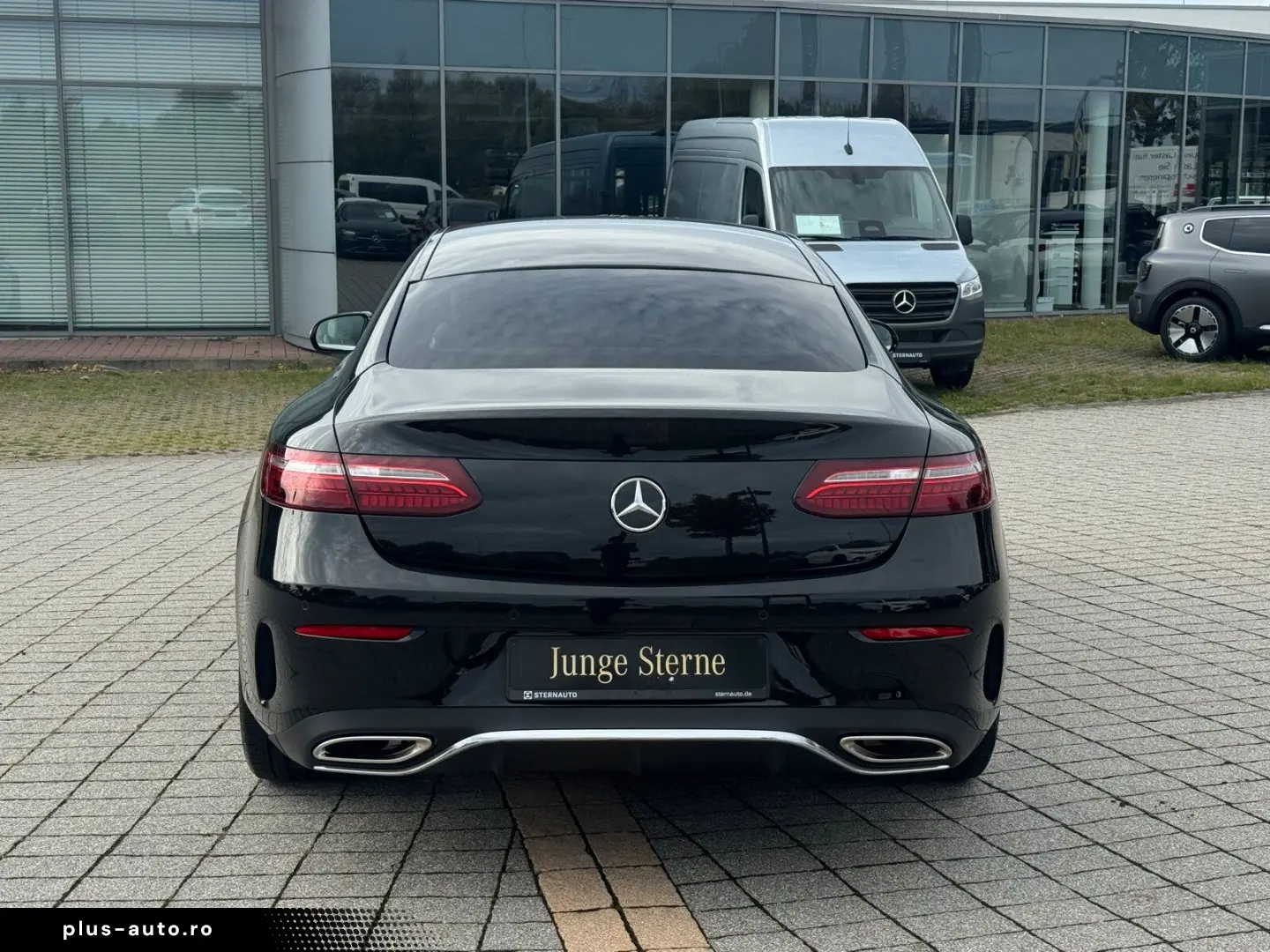 MERCEDES-BENZ E 300 Coupé AMG RüCam Standh LED Memor&hellip;