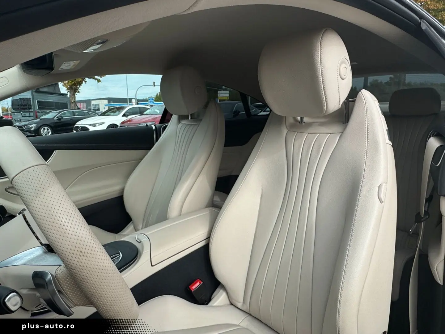 MERCEDES-BENZ E 300 Coupé AMG RüCam Standh LED Memor&hellip;