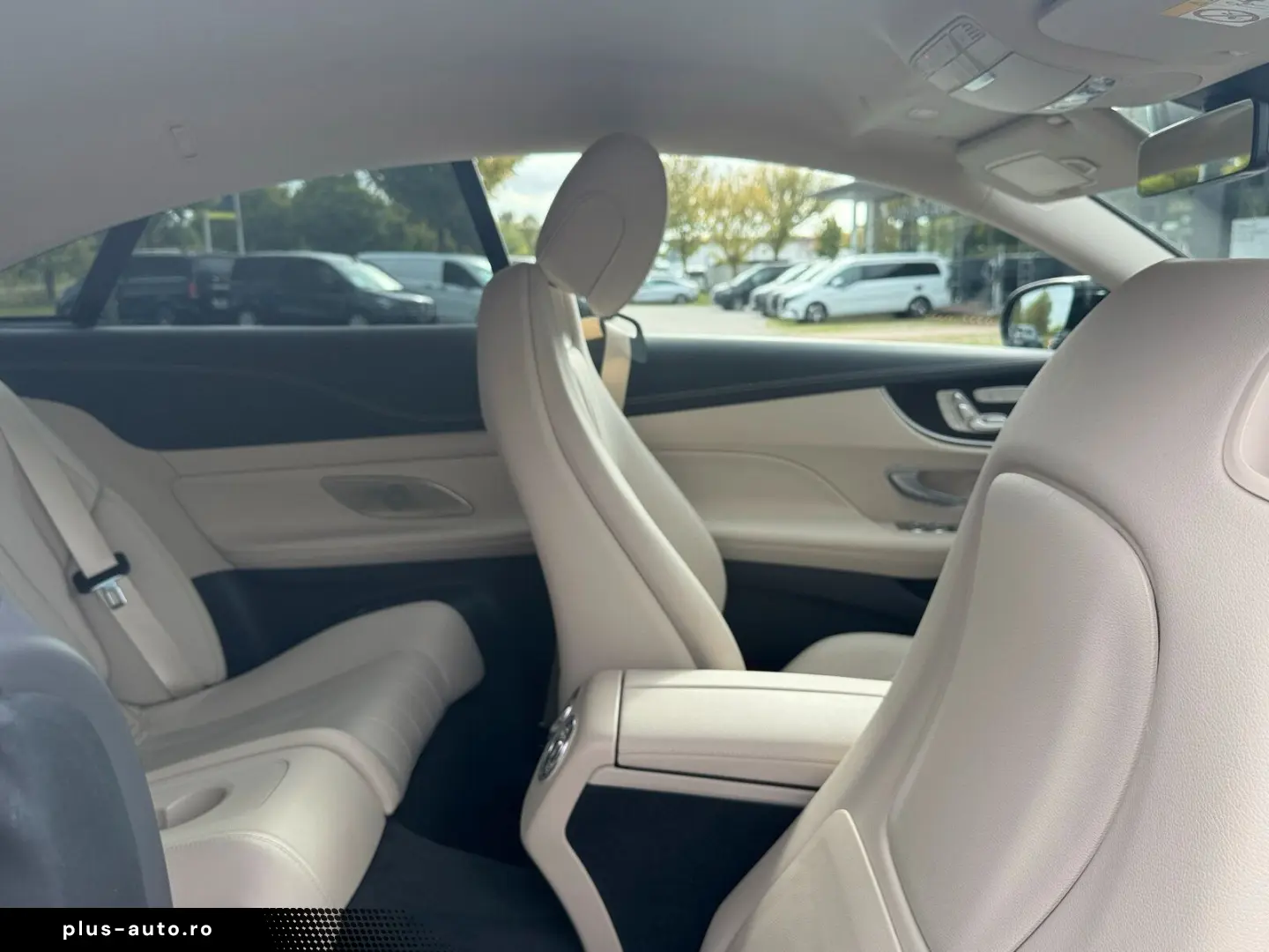 MERCEDES-BENZ E 300 Coupé AMG RüCam Standh LED Memor&hellip;