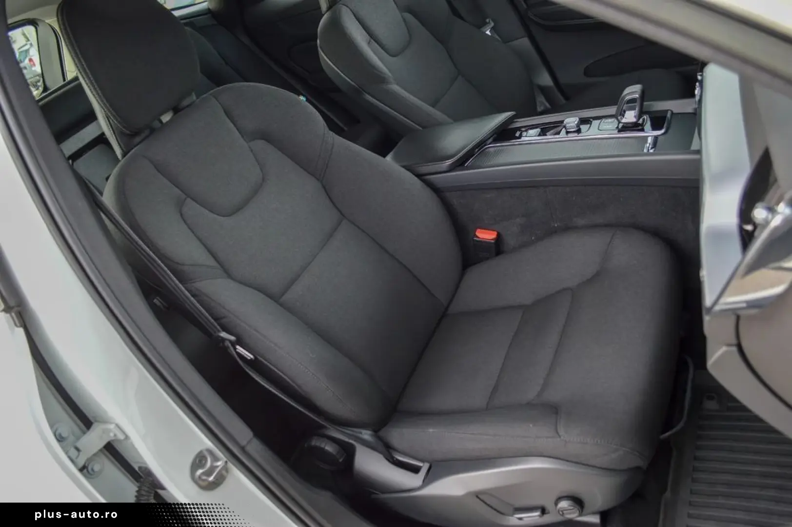 2022 Volvo XC-60 B42.0 Diesel Inscription AWD   Rate Fixe
