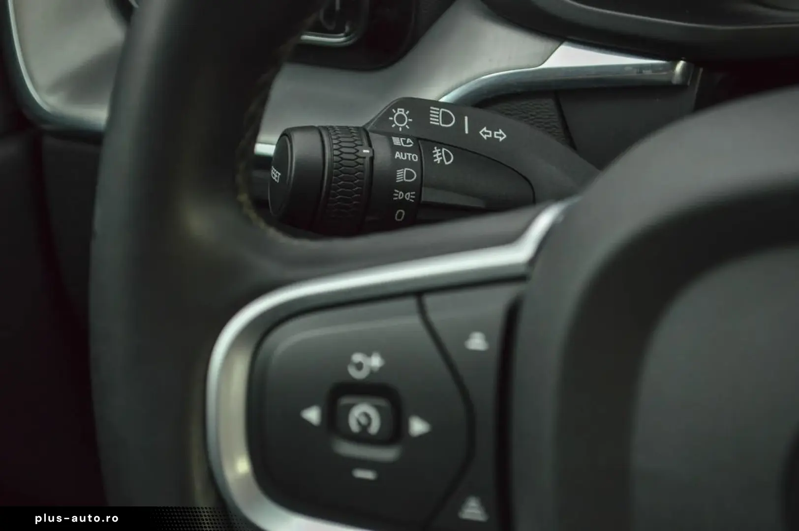 2022 Volvo XC-60 B42.0 Diesel Inscription AWD   Rate Fixe
