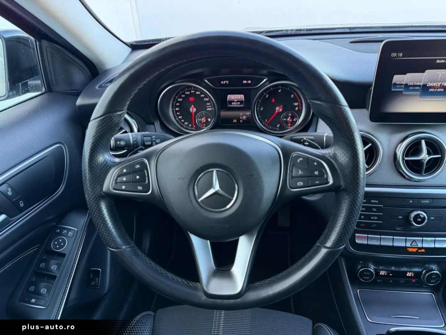 MERCEDES-BENZ GLA 2019 — imagine 7