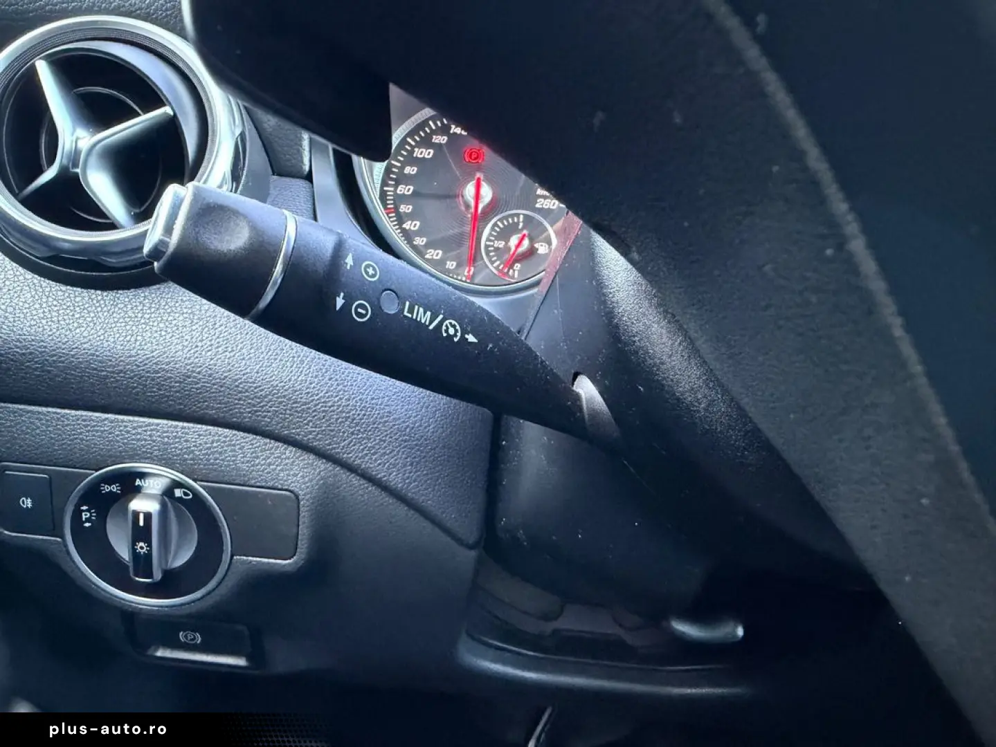 MERCEDES-BENZ GLA 2019 — imagine 10