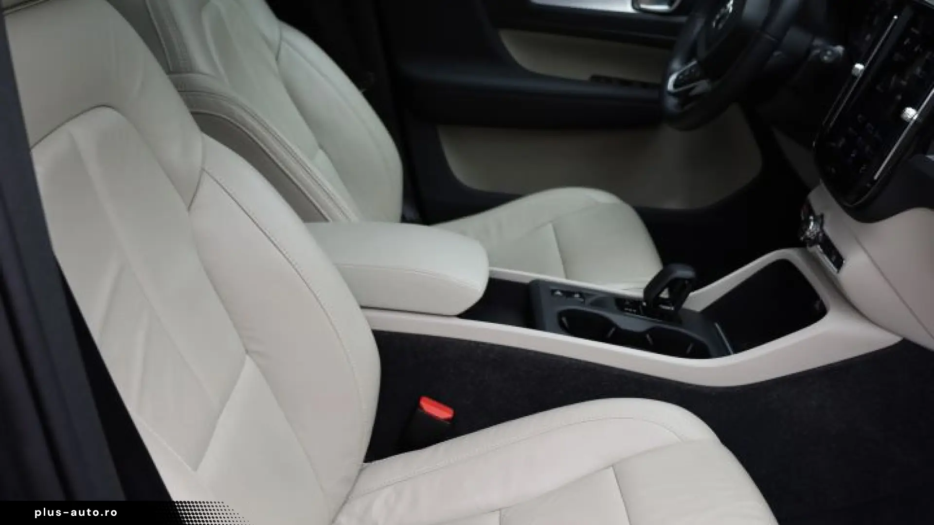 Volvo XC40 T4 RECHARGE Plug-In Hybrid 1.5 Benzina 210CP