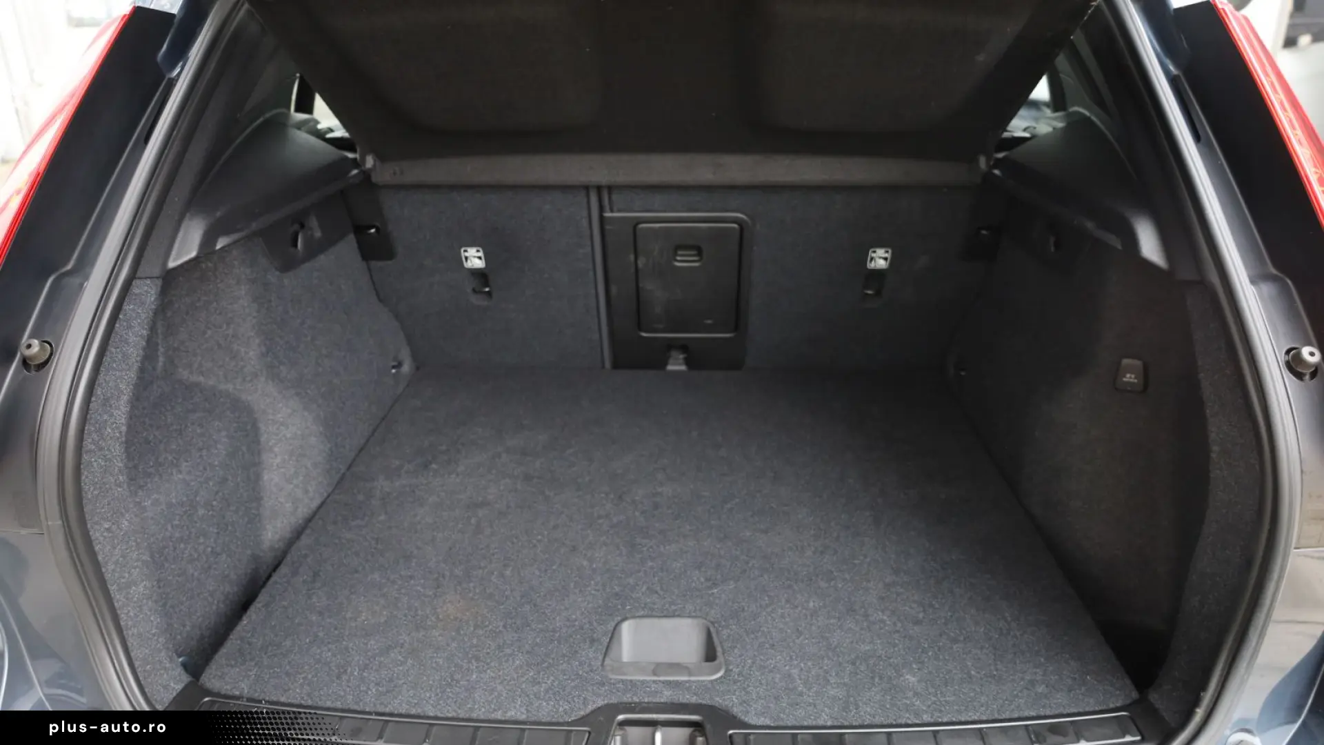 Volvo XC40 T4 RECHARGE Plug-In Hybrid 1.5 Benzina 210CP