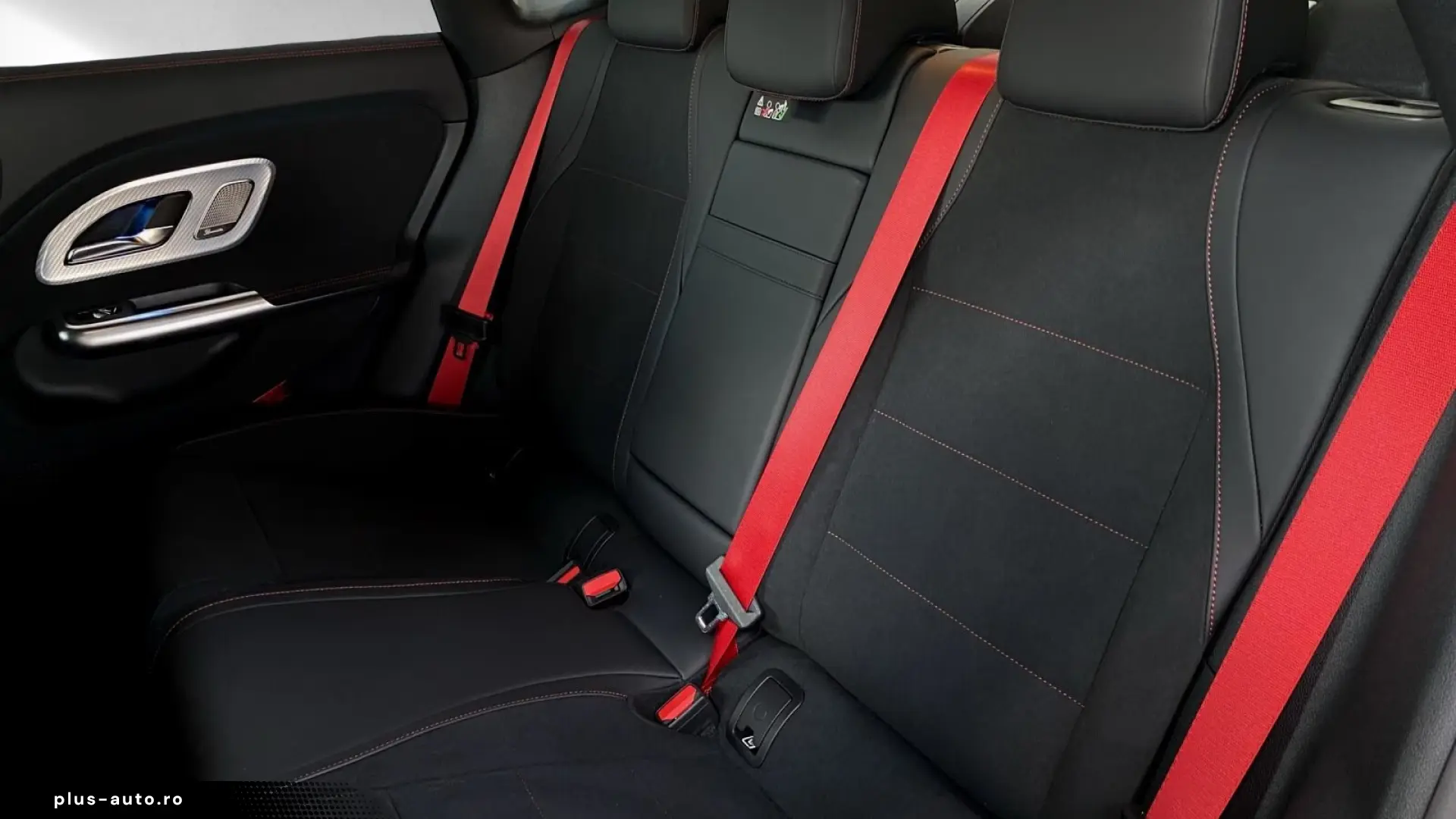 Mercedes-Benz CLA 220 4M AMG Line Pano HUD