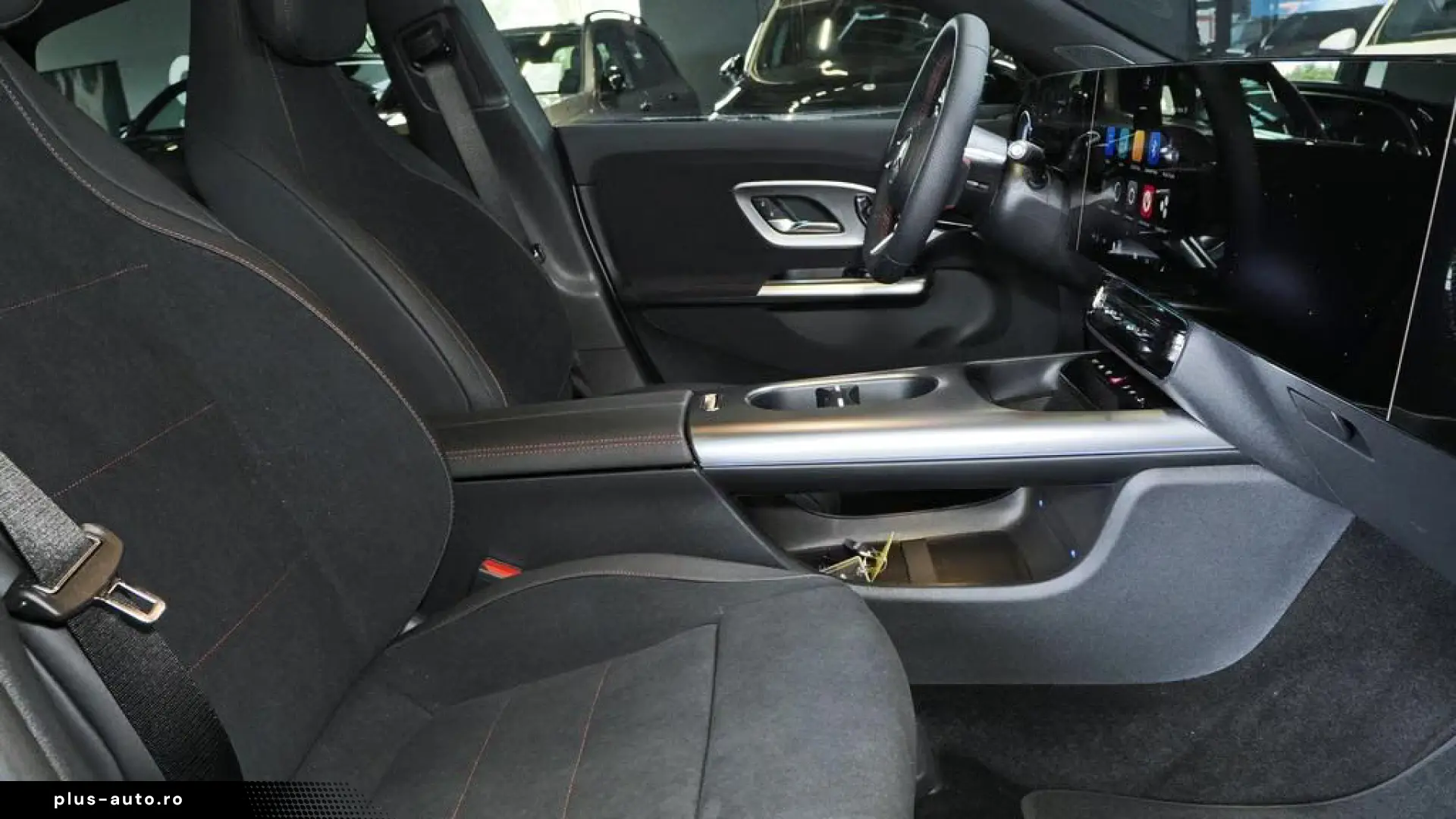 Mercedes-Benz CLA 200 4MATIC AMG PANO NIGHT AHK SUPERSCREEN