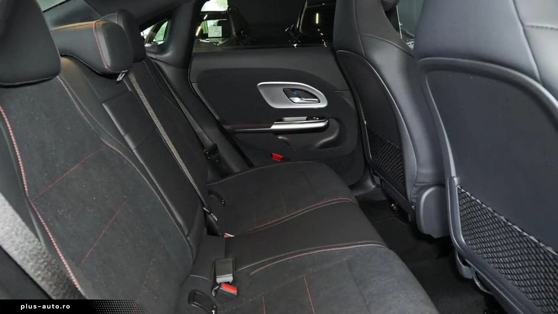 Mercedes-Benz CLA 200 4MATIC AMG PANO NIGHT AHK SUPERSCREEN