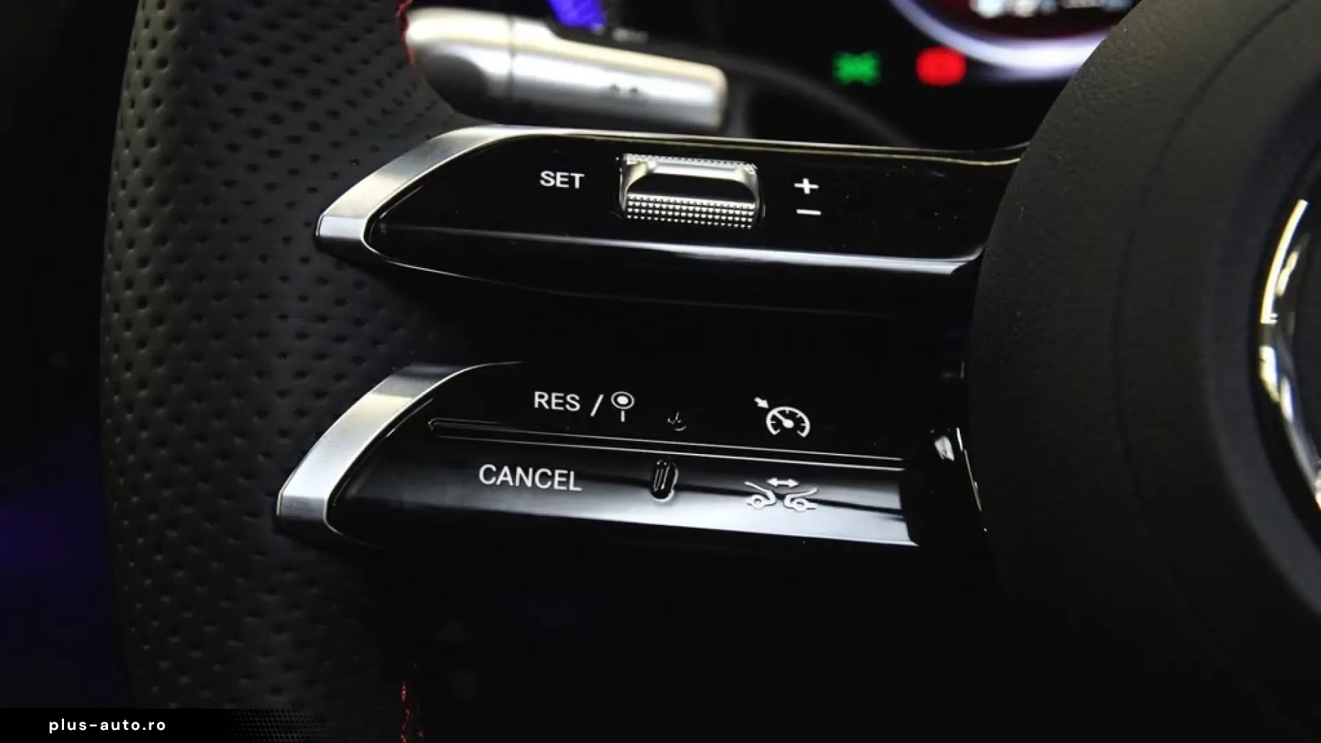 Mercedes-Benz CLA 200 4MATIC AMG Line NIGHT AHK ACC PANO LED