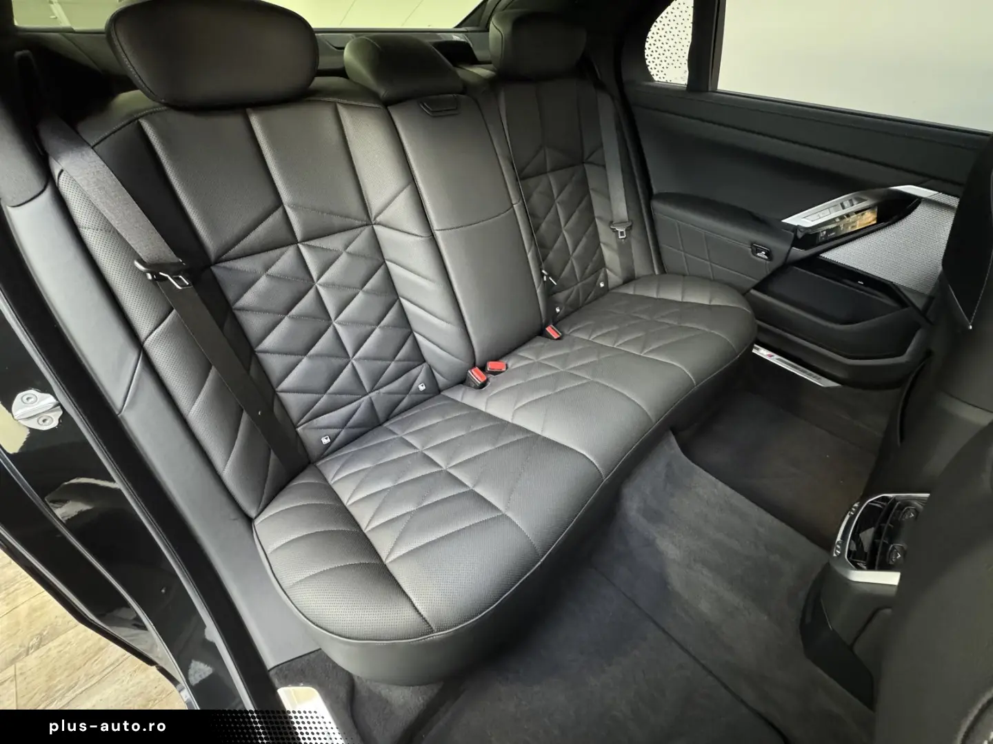 BMW 750e xDrive M Sport Pro AHK ACC 360