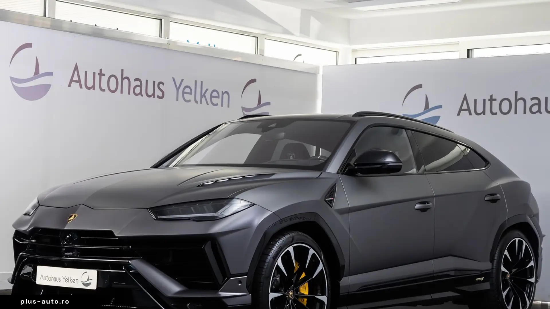 Lamborghini Urus S MY23 AKRAPOVIC B&O PANO 23