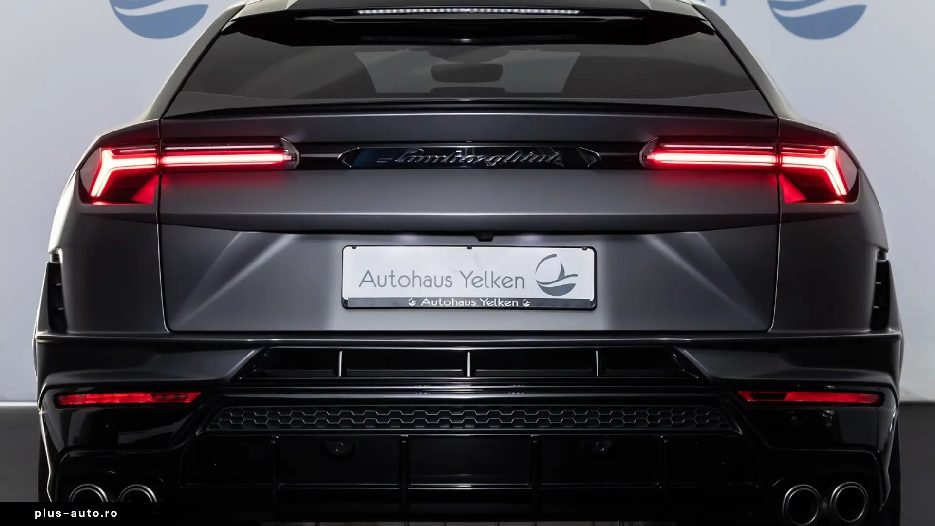 Lamborghini Urus S MY23 AKRAPOVIC B&O PANO 23