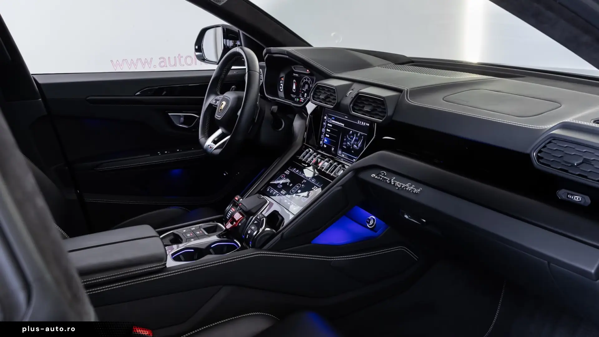 Lamborghini Urus S MY23 AKRAPOVIC B&O PANO 23