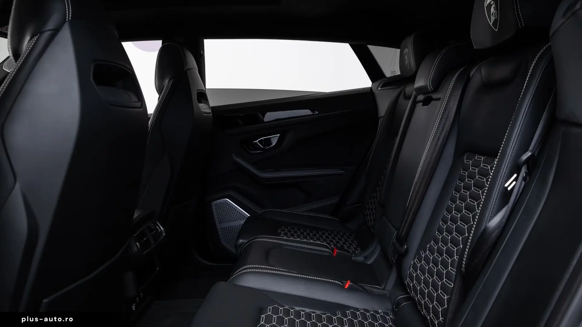 Lamborghini Urus S MY23 AKRAPOVIC B&O PANO 23