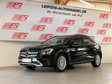 MERCEDES-BENZ GLA 180  NAV GRA PDC SZH
