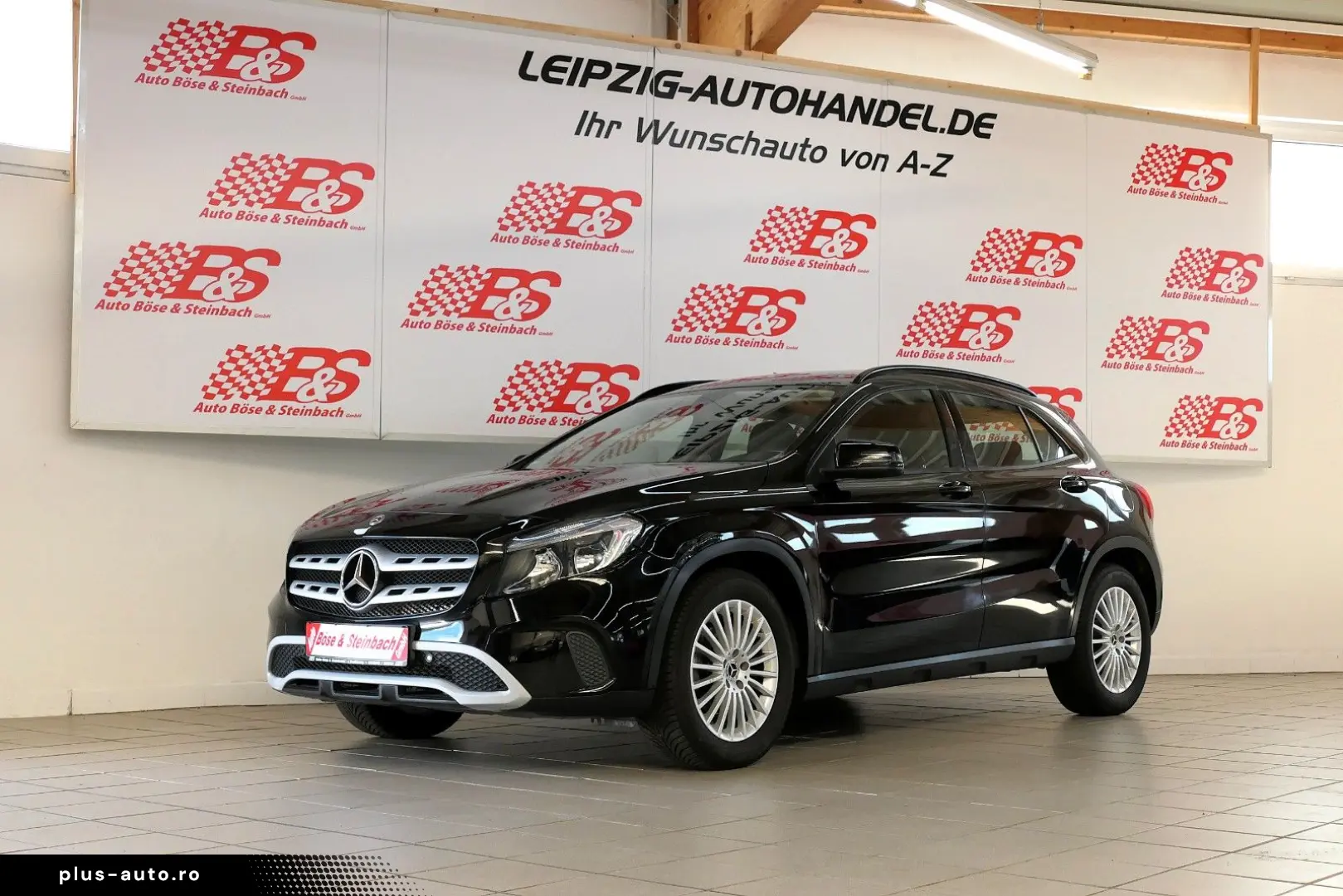 MERCEDES-BENZ GLA 180  NAV GRA PDC SZH