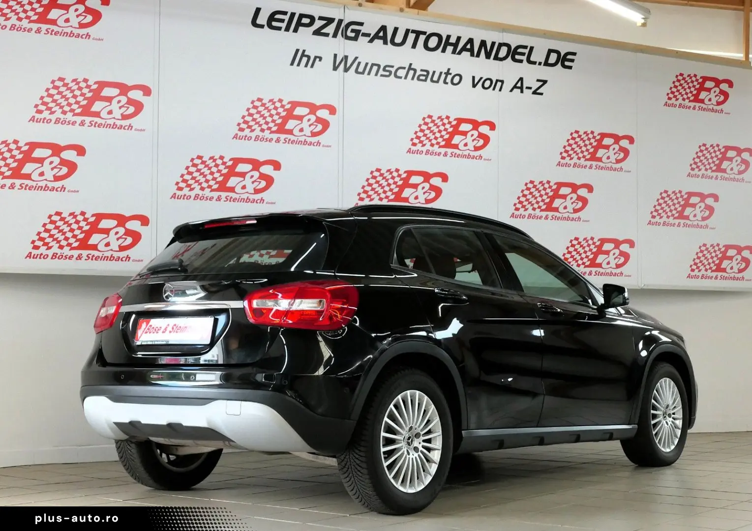 MERCEDES-BENZ GLA 180  NAV GRA PDC SZH