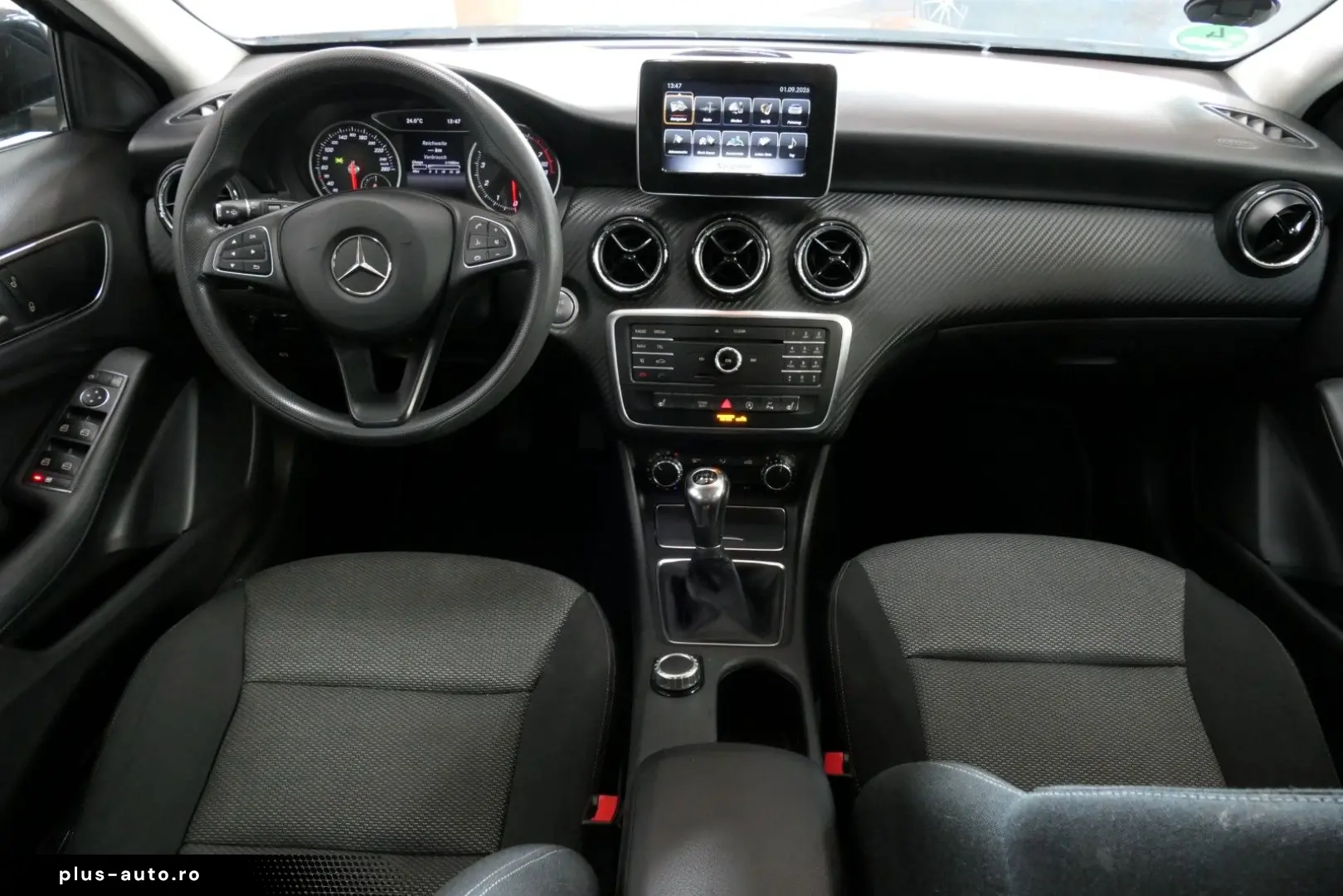MERCEDES-BENZ GLA 180  NAV GRA PDC SZH