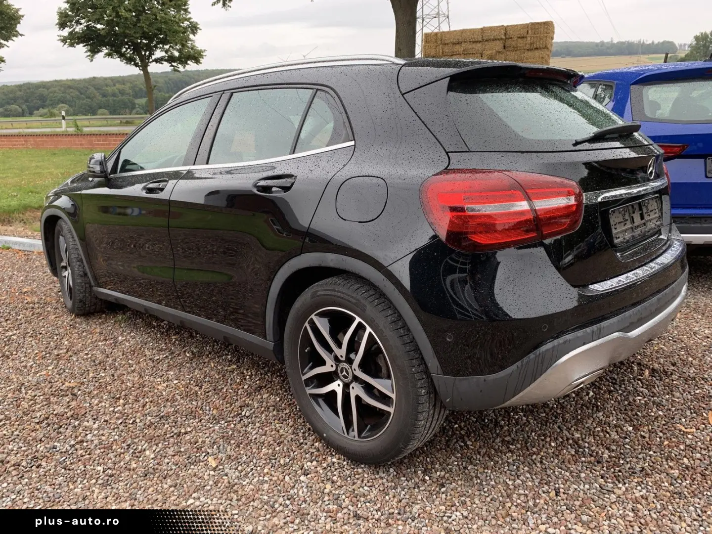 MERCEDES-BENZ GLA 180 Autom