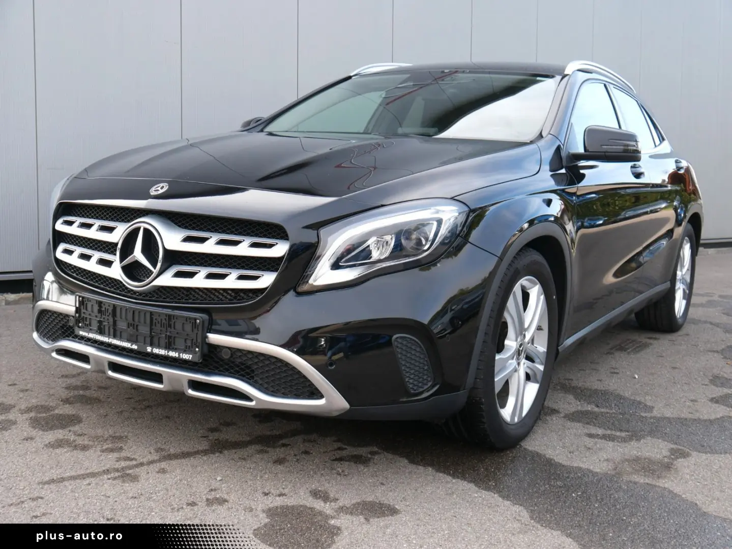 MERCEDES-BENZ GLA 180 URBAN NAVI LED MEMORY RFK AHK