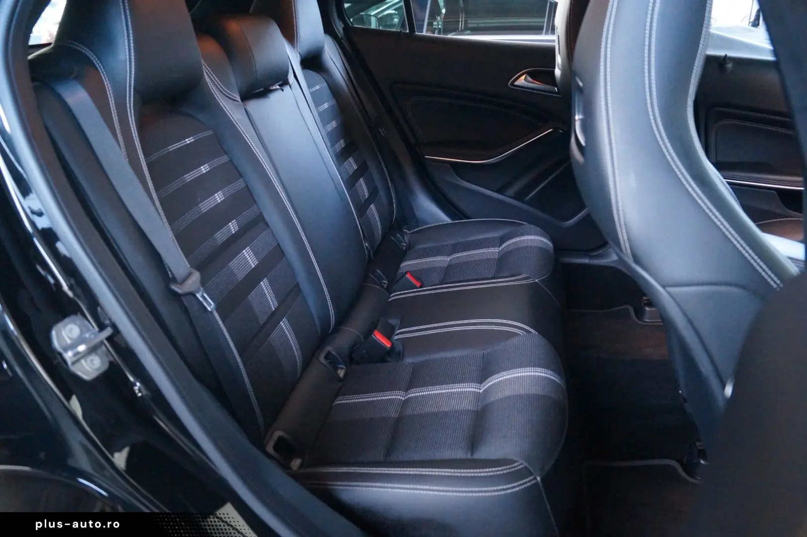 MERCEDES-BENZ GLA 180 URBAN Automatik LED  Kamera