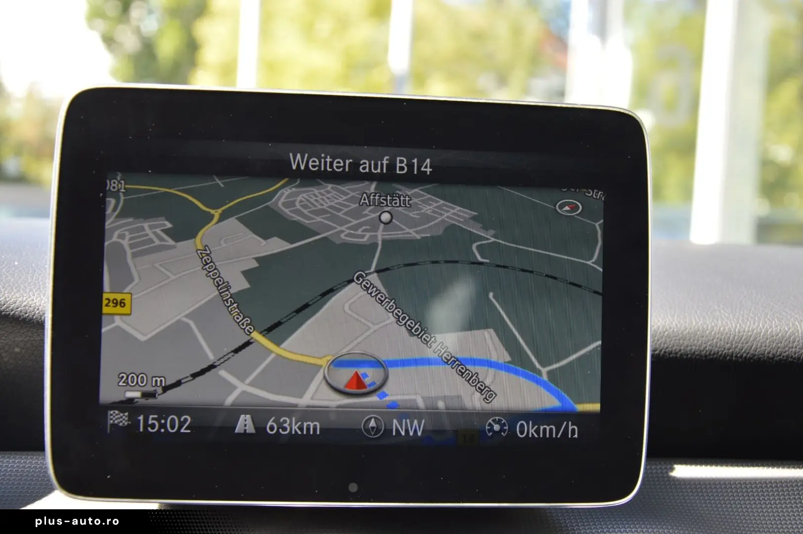MERCEDES-BENZ GLA 180  NAVI CAM LED HIGH  KEYLESS