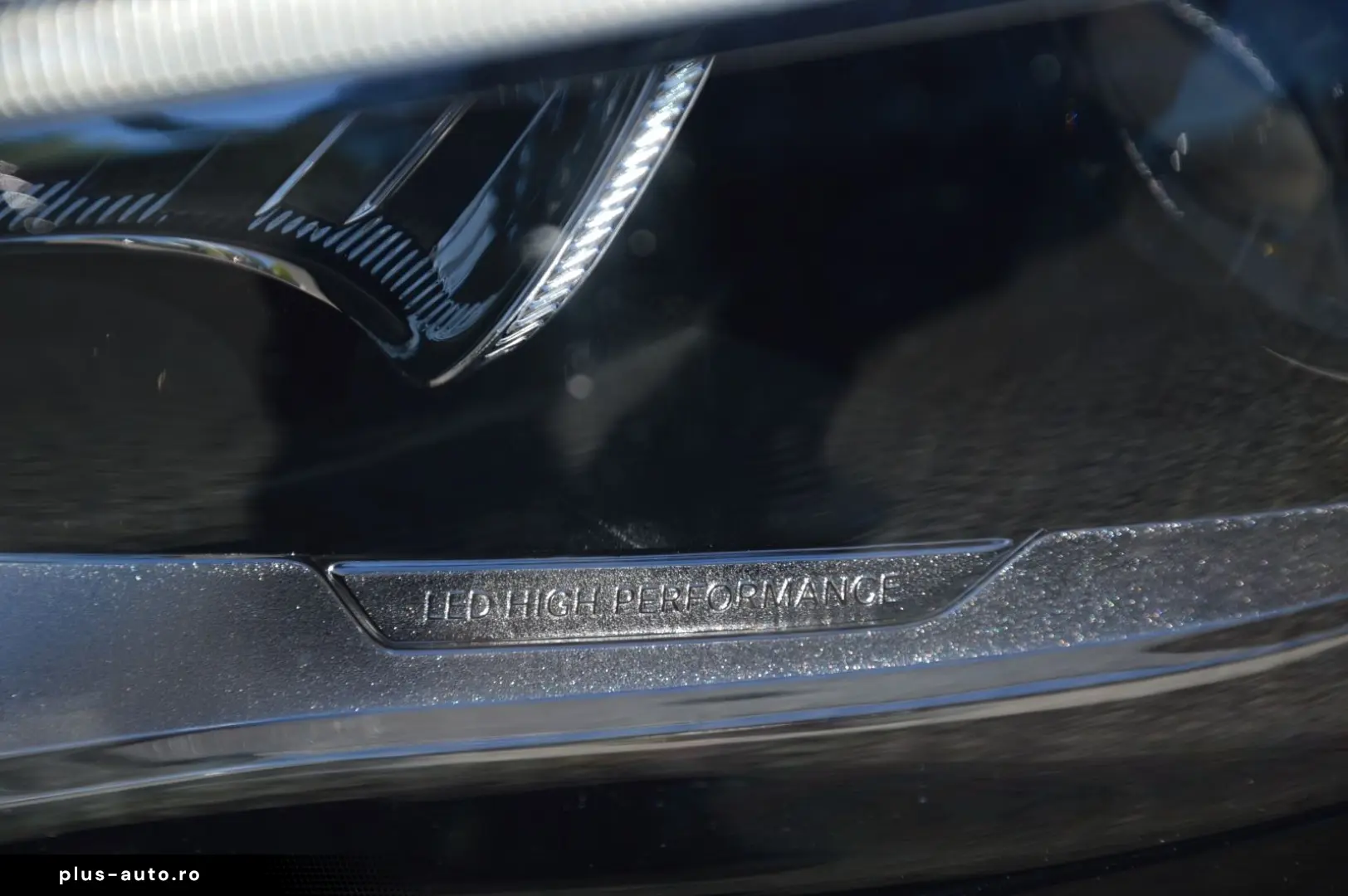 MERCEDES-BENZ GLA 180  NAVI CAM LED HIGH  KEYLESS