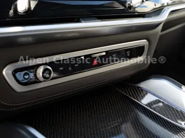 BMW X6 M60 i xDrive Panorama  AHK  Massage