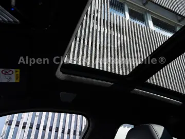 BMW X6 M60 i xDrive Panorama  AHK  Massage