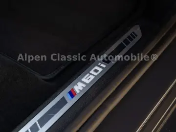 BMW X6 M60 i xDrive Panorama  AHK  Massage