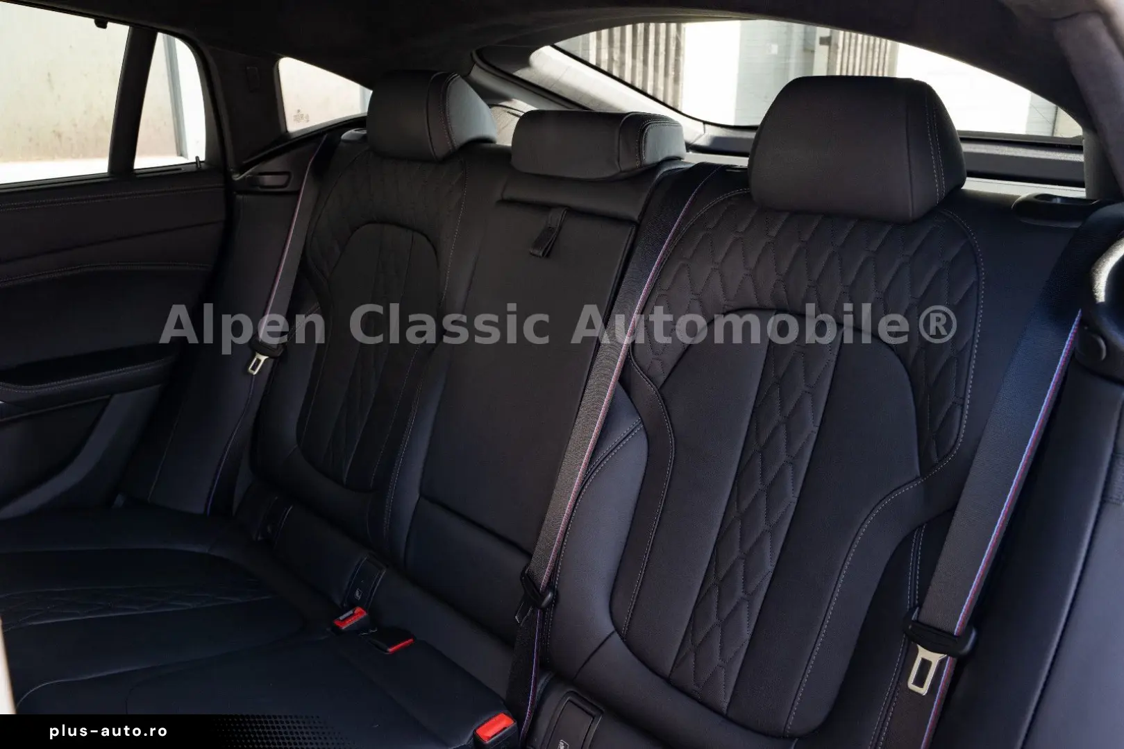 BMW X6 M60 i xDrive Panorama  AHK  Massage