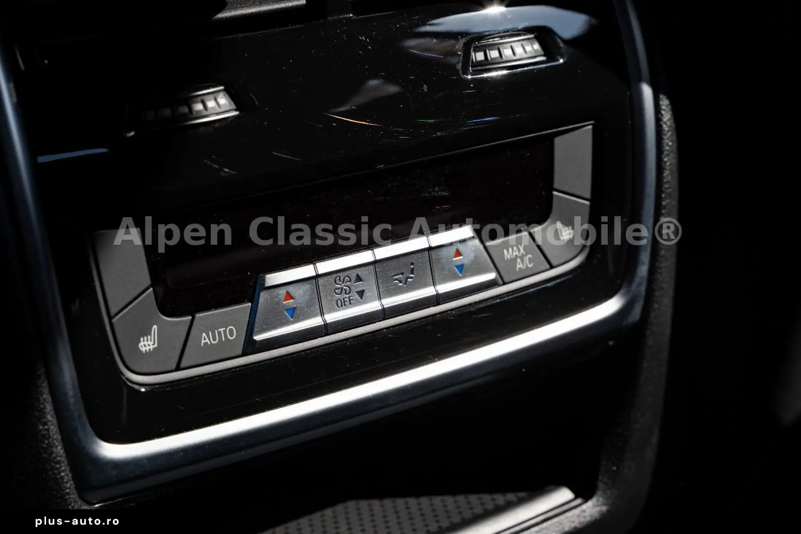 BMW X6 M60 i xDrive Panorama  AHK  Massage