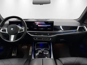 BMW X5 xDrive40d M Sport Pro AHK Pano H&K Widescreen