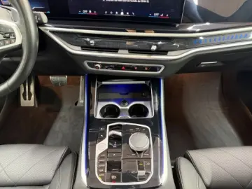 BMW X5 xDrive40d M Sport Pro AHK Pano H&K Widescreen