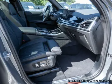BMW X5 xDrive 30d M-Sport SKY-LOUNGE AHK H K 360