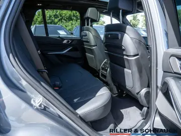 BMW X5 xDrive 30d M-Sport SKY-LOUNGE AHK H K 360