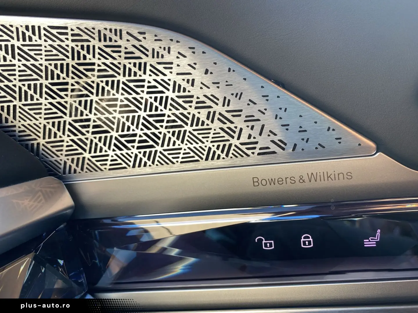 BMW i7 xDrive60 Limousine M Sport B&W Surround
