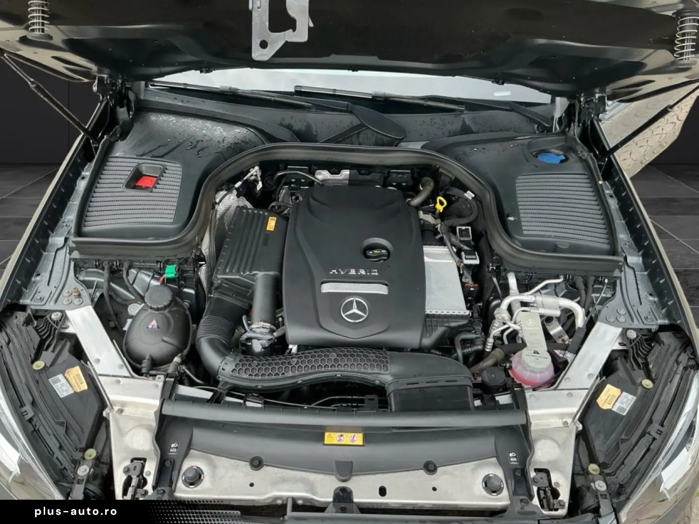 MERCEDES-BENZ GLC 300 e 4M Coupé 360