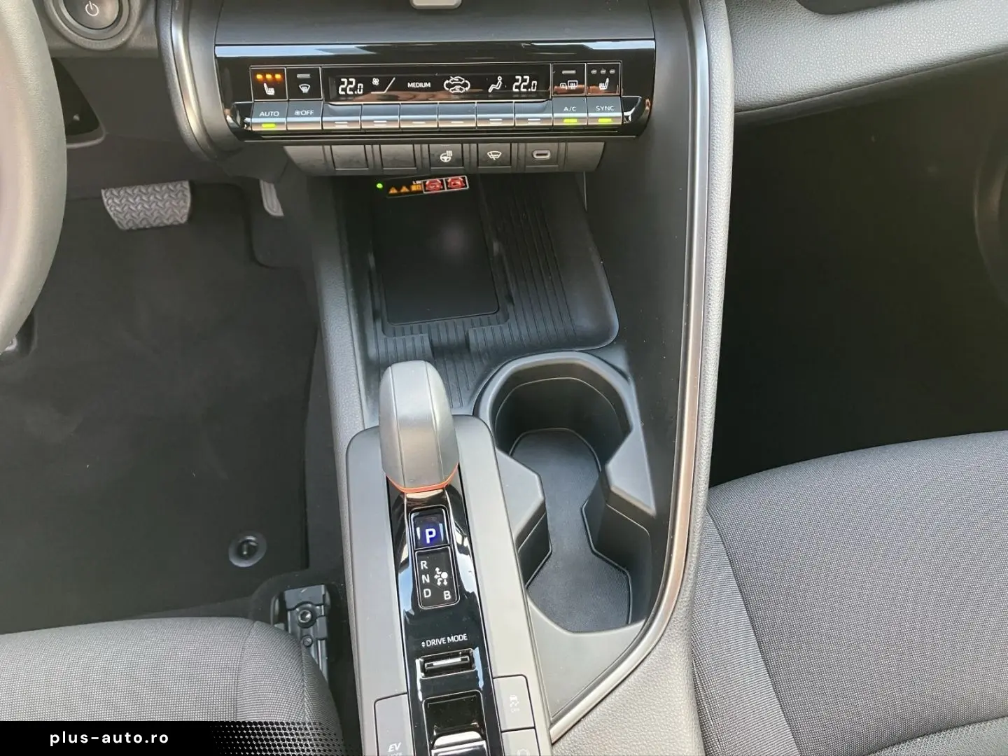 TOYOTA C-HR 2024 — imagine 13
