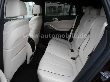 BMW X6 xDr 30d M-Sport Individual 2-Achs Laser Pano