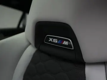 BMW X6 M Competition Laser HUD Skytop B&W