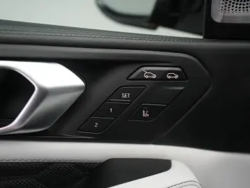 BMW X6 M Competition Laser HUD Skytop B&W