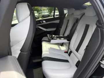 BMW X6 M Comp.HUD PanoD.Laser Sitzbel.Ha K.Gestik21